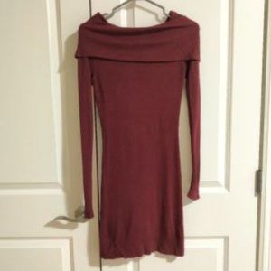 ✨SALE: 3 for $15!✨ Maroon cowl neck dress - size XS